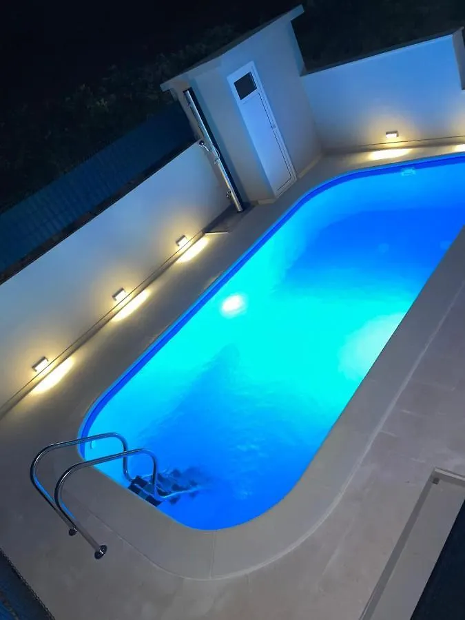 Villa Milena Sweet Apartment-With A Pool Trogir Appartement